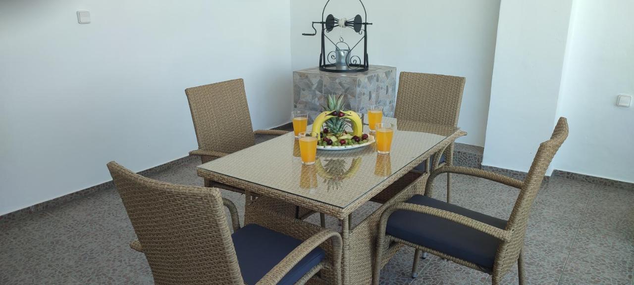 Holiday Home Triovasalos Milos Екстериор снимка