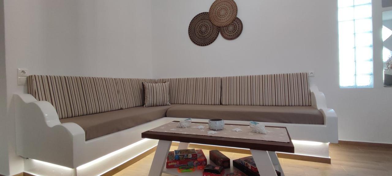 Holiday Home Triovasalos Milos Екстериор снимка